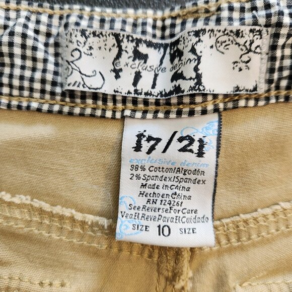 17/21 Exclusive Denim Capri Jeans Cuffed Low Rise Womens Size 10 Beige EUC - Picture 11 of 14